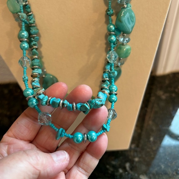Triple strand necklace with turquoise stones and beads. Adjustable length. - Picture 2 of 5